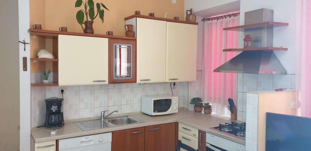 Apartments Pharia Jelsa  Bagian luar foto